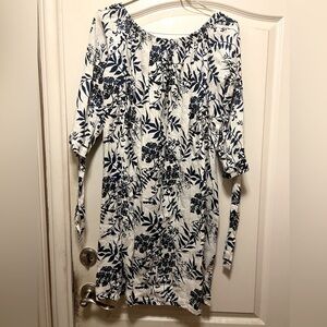 NWT sz medium women’s linen floral dress